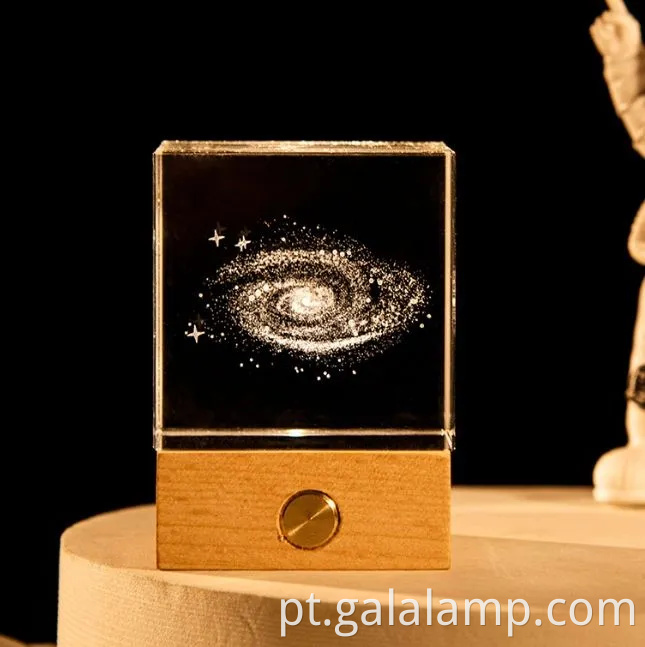 Luz de madeira esculpida em laser 3D decorativo